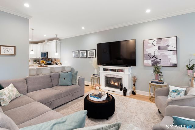 82 Columbus Place 3, Stamford, CT 06907