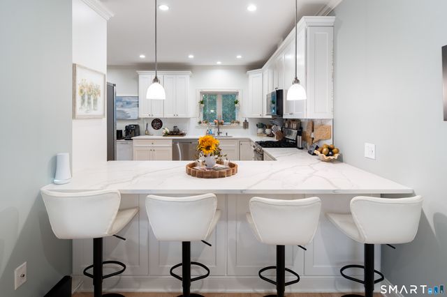 82 Columbus Place 3, Stamford, CT 06907