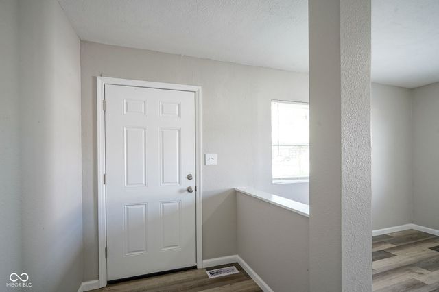 2931 Sangster Avenue, Indianapolis, IN 46218