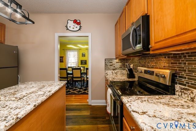 5248 Misty Spring Rd, Midlothian, VA 23112