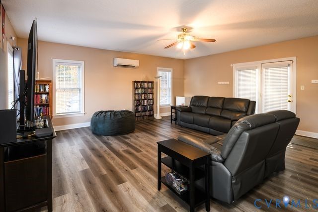 5248 Misty Spring Rd, Midlothian, VA 23112