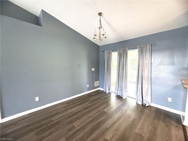 302 NW 2nd PL, Cape Coral, FL 33993
