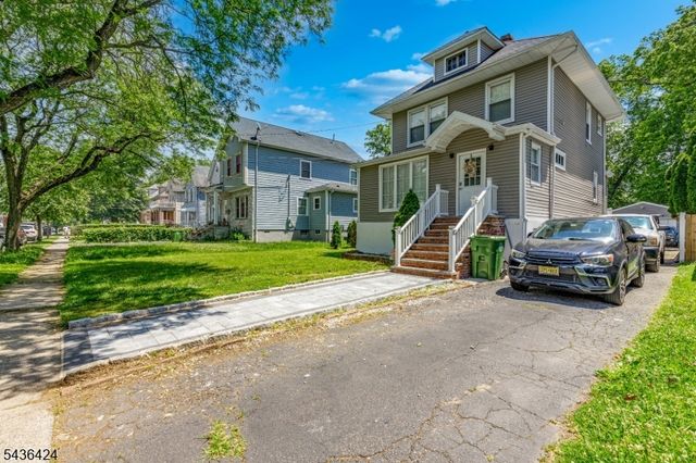 245 W 3Rd Ave, Roselle Boro, NJ 07203