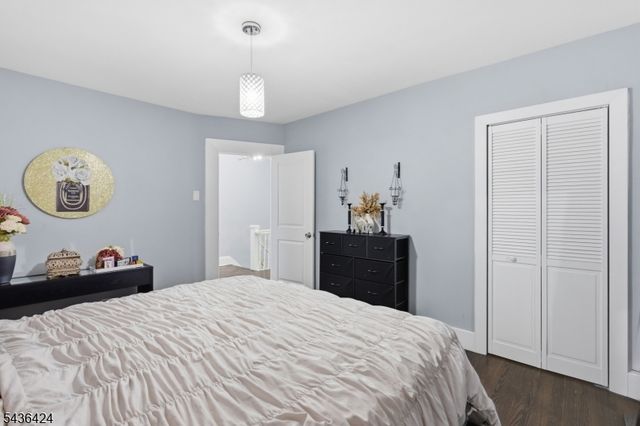 245 W 3Rd Ave, Roselle Boro, NJ 07203