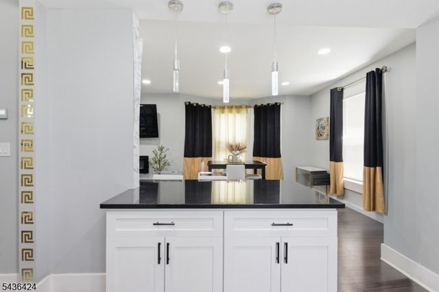 245 W 3Rd Ave, Roselle Boro, NJ 07203