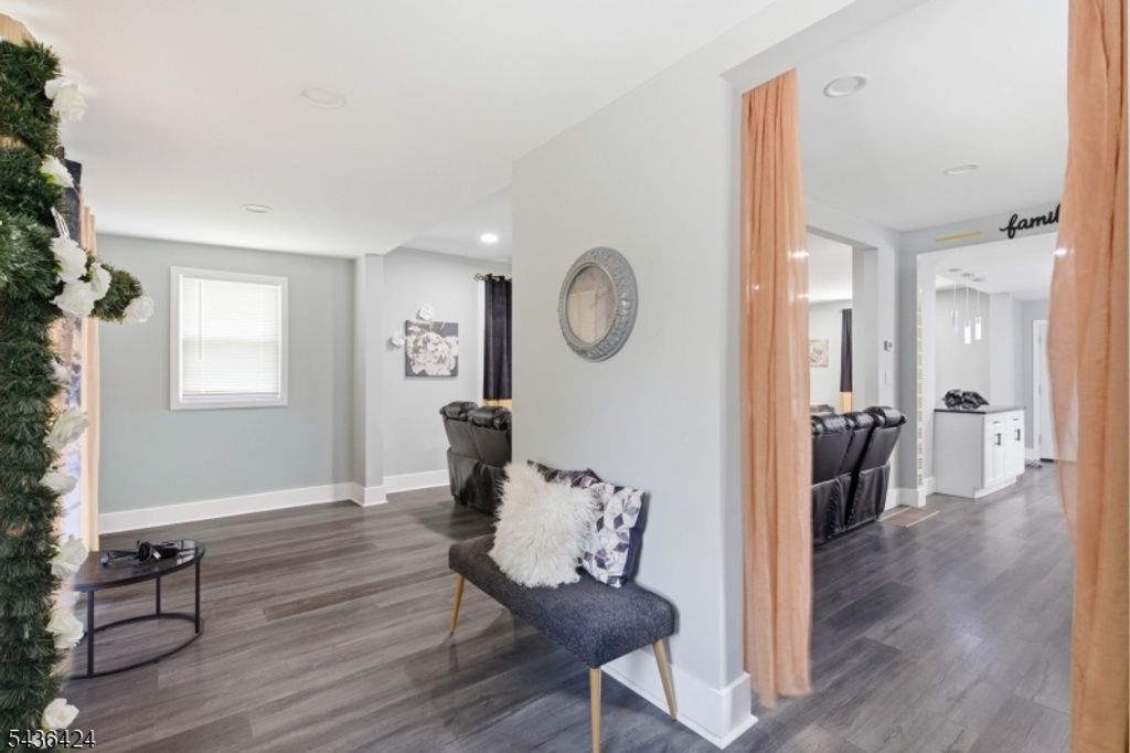 245 W 3Rd Ave, Roselle Boro, NJ 07203 — photo 5