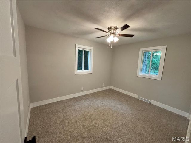 31 Highwood Drive, Belleville, IL 62223