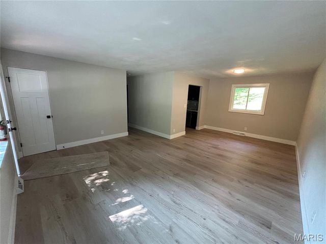 31 Highwood Drive, Belleville, IL 62223