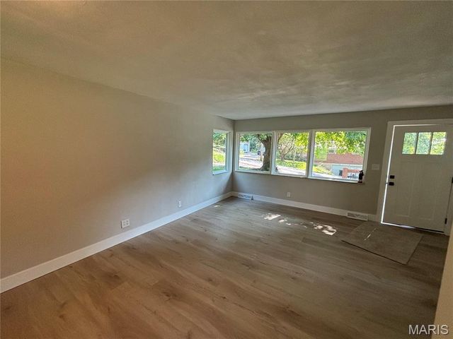 31 Highwood Drive, Belleville, IL 62223