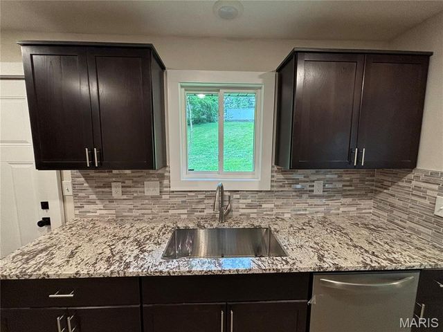 31 Highwood Drive, Belleville, IL 62223