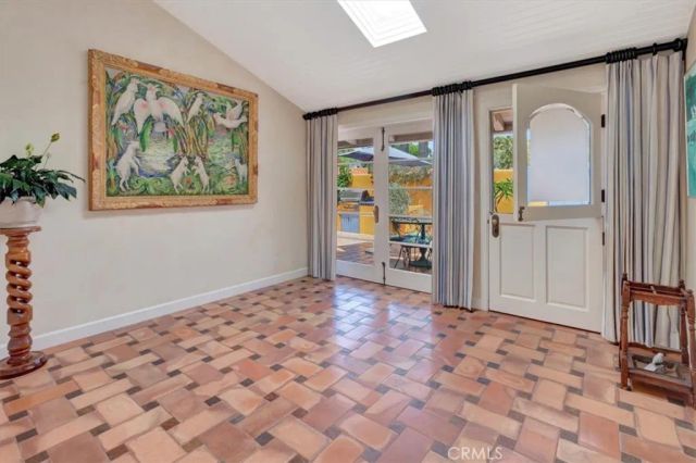 537 Vista Grande, Newport Beach, CA 92660