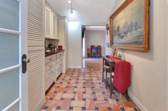 537 Vista Grande, Newport Beach, CA 92660