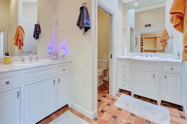 537 Vista Grande, Newport Beach, CA 92660