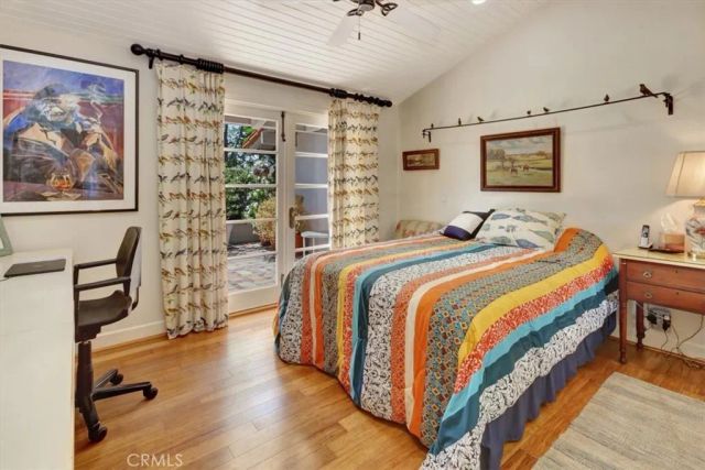 537 Vista Grande, Newport Beach, CA 92660