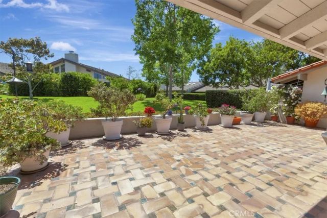 537 Vista Grande, Newport Beach, CA 92660