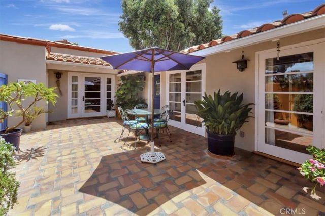 537 Vista Grande, Newport Beach, CA 92660