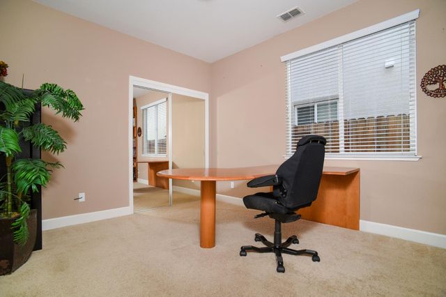 1569 Greenbrier Rd, West Sacramento, CA 95691