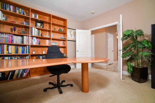 1569 Greenbrier Rd, West Sacramento, CA 95691