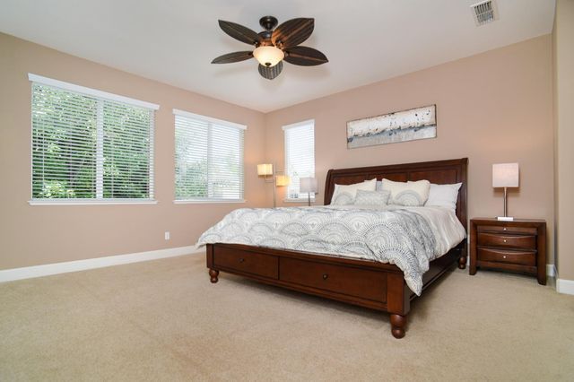 1569 Greenbrier Rd, West Sacramento, CA 95691