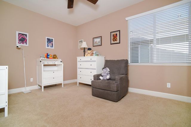 1569 Greenbrier Rd, West Sacramento, CA 95691