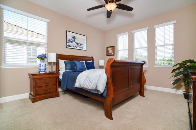 1569 Greenbrier Rd, West Sacramento, CA 95691