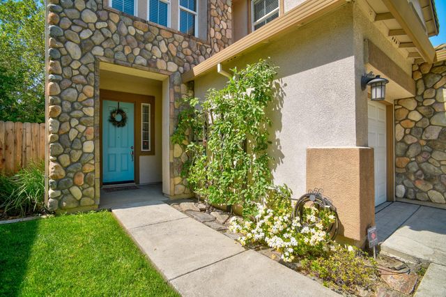 1569 Greenbrier Rd, West Sacramento, CA 95691