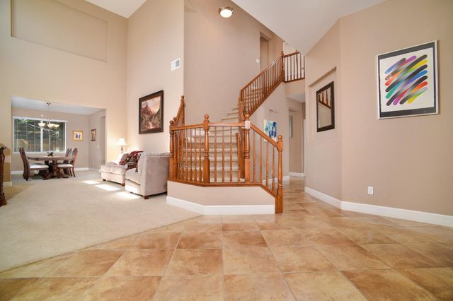 1569 Greenbrier Rd, West Sacramento, CA 95691