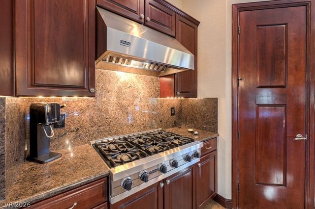 17 Chenal Pass, Henderson, NV 89052