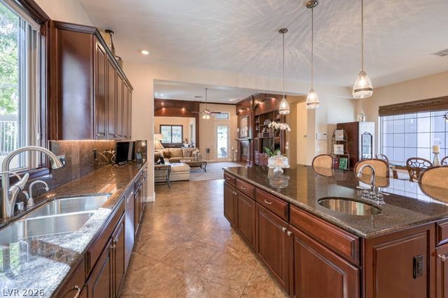 17 Chenal Pass, Henderson, NV 89052