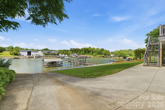 120 Shady Cove Road, Troutman, NC 28166