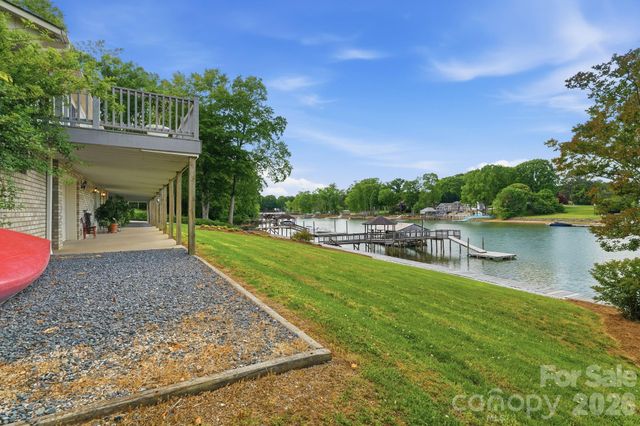 120 Shady Cove Road, Troutman, NC 28166
