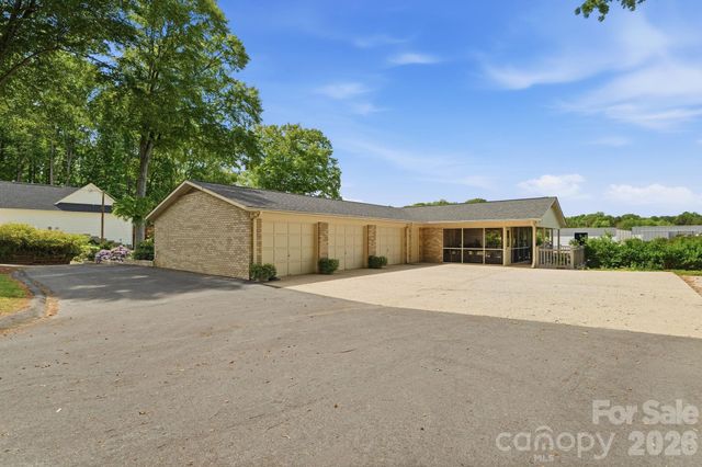120 Shady Cove Road, Troutman, NC 28166