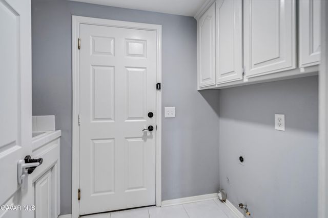42031 Crestland Drive, Lancaster, CA 93536