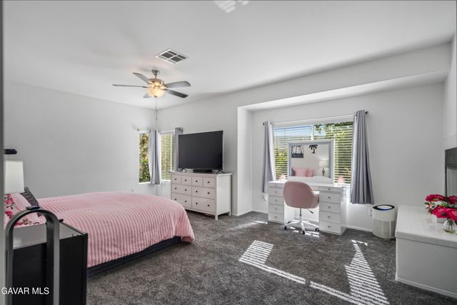 42031 Crestland Drive, Lancaster, CA 93536