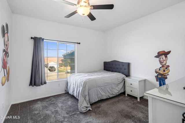 42031 Crestland Drive, Lancaster, CA 93536