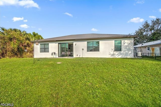 6137 Holt CT, Fort Myers, FL 33905