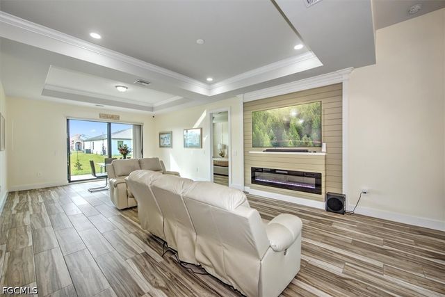 6137 Holt CT, Fort Myers, FL 33905