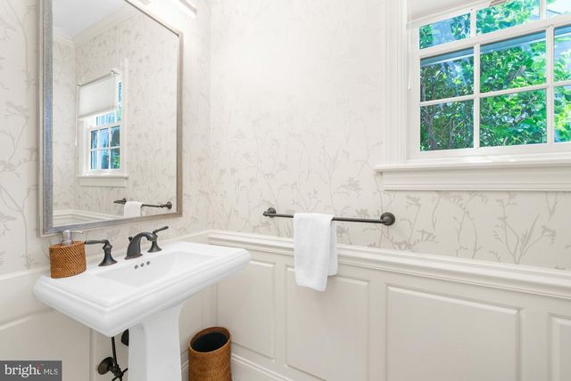 388 LINDEN AVE, Doylestown, PA 18901