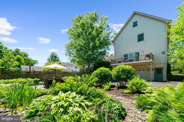 388 LINDEN AVE, Doylestown, PA 18901