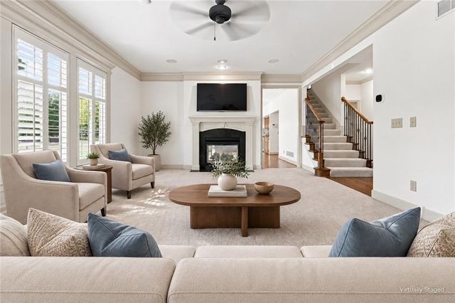5427 W 164th Place, Overland Park, KS 66085