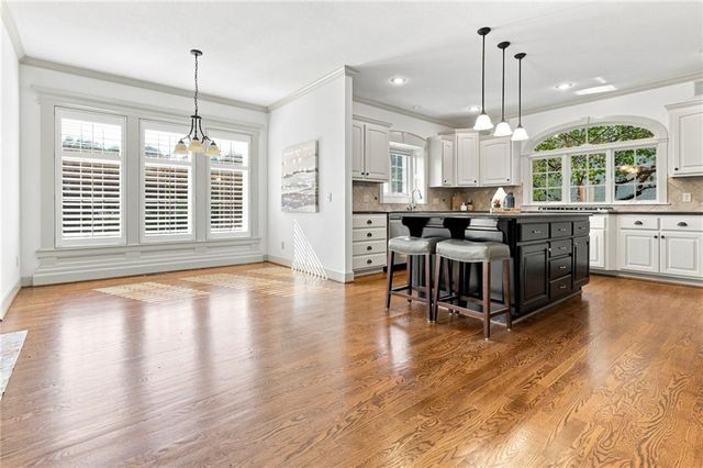 5427 W 164th Place, Overland Park, KS 66085