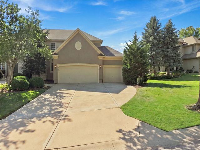 5427 W 164th Place, Overland Park, KS 66085