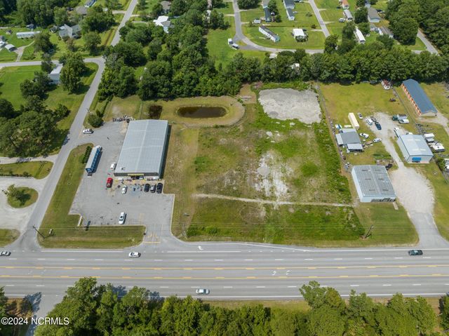974 Nc 24 Highway, Newport, NC 28570