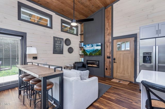 984 Goose Gap Road, Sevierville, TN 37876