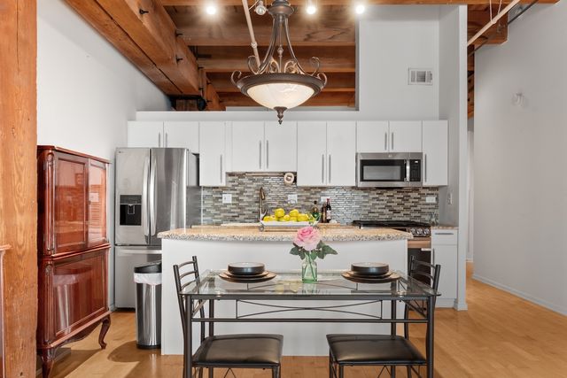 360 W Illinois Street 424, Chicago, IL 60654