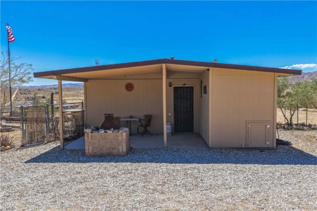 2858 N Sage Avenue, Landers, CA 92285