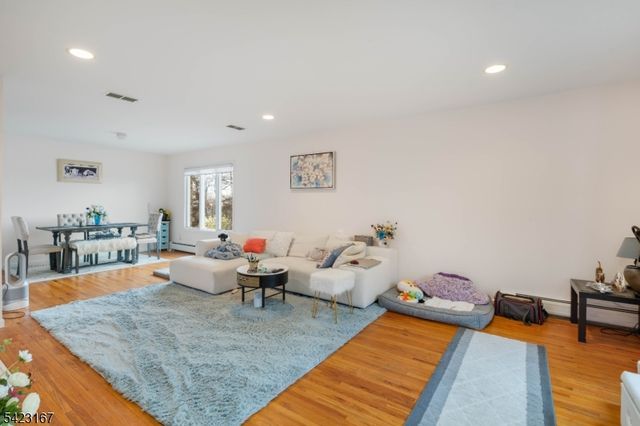 120 E Edsall Blvd, Palisades Park Boro, NJ 07650