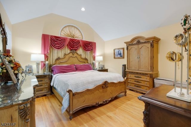 120 E Edsall Blvd, Palisades Park Boro, NJ 07650