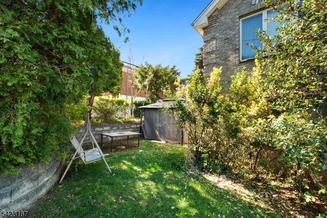 120 E Edsall Blvd, Palisades Park Boro, NJ 07650