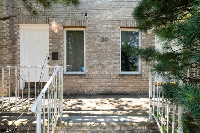 120 E Edsall Blvd, Palisades Park Boro, NJ 07650